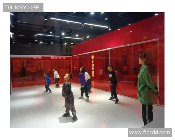 南京街舞队的默契配合揭秘街头舞蹈的魅力与激情